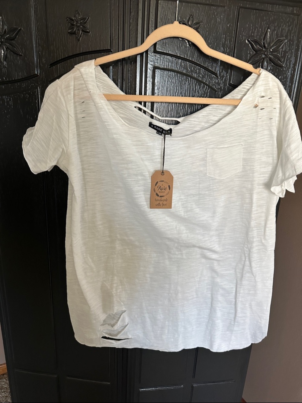 A Rare Bird White Distressed Scoop-Neck Short Sleeve Tee